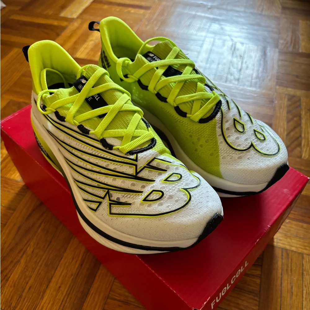 New Balance FuelCell SuperComp Elite v3 running shoes size 5.5